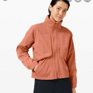 Lululemon always effortless jacket Size 8 euc